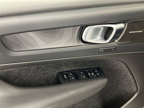 Certified 2023 Volvo C40 P8 Recharge Ultimate image 16
