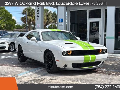 Used 2018 Dodge Challenger R/T w/ Blacktop Package RWD image 2