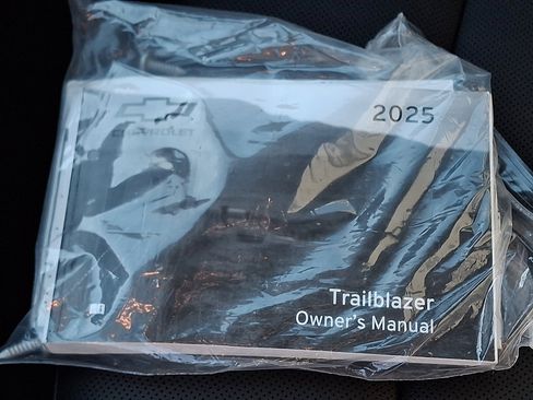 Used 2025 Buick Encore GX Sport Touring w/ Comfort Package image 25