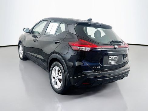 Used 2022 Nissan Kicks S FWD image 5