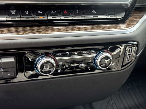 New 2025 GMC Sierra 2500 SLE w/ SLE Value Package; image 15