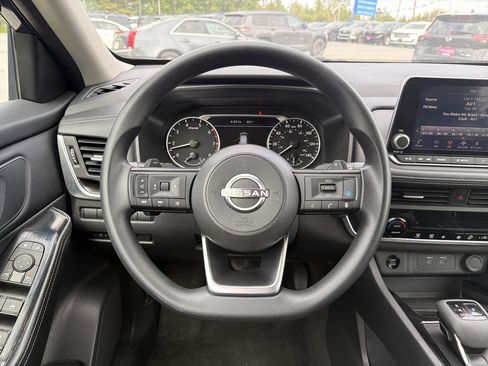 Used 2024 Nissan Rogue SV AWD/4WD image 14