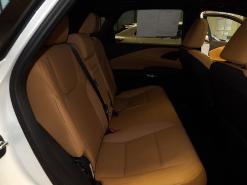 Used 2024 Lexus RX 350 Premium image 18