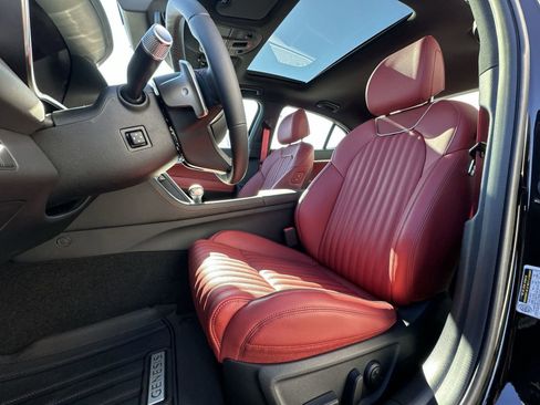 Used 2025 Genesis G70 2.5T w/ Sport Prestige Package image 17