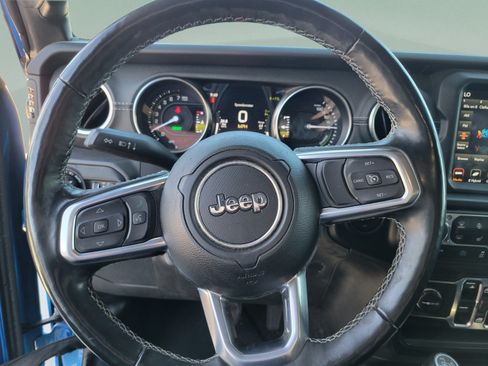 Used 2021 Jeep Wrangler Unlimited Sahara w/ Cold Weather Group AWD/4WD image 16