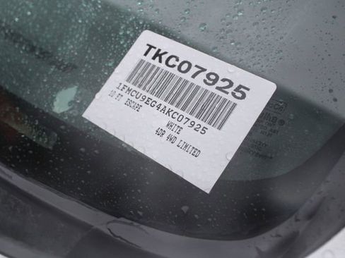 Used 2010 Ford Escape Limited image 36