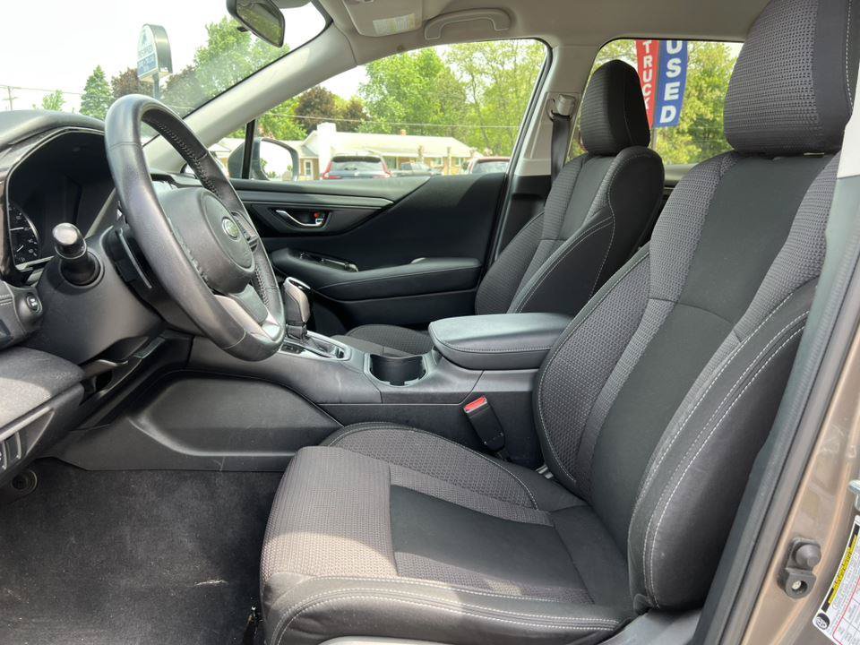 Used 2024 Subaru Outback Premium AWD/4WD image 3