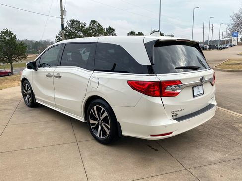Used 2019 Honda Odyssey Elite image 4