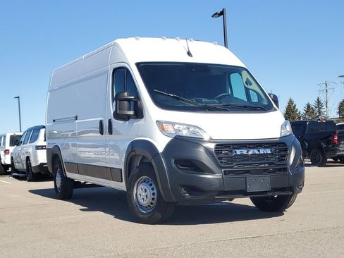 Used 2024 RAM ProMaster 2500 image 31