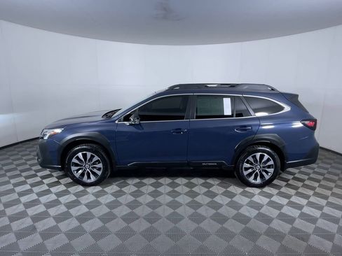 Used 2023 Subaru Outback Limited image 5
