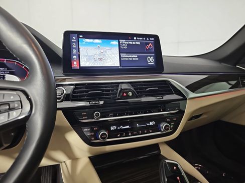 Used 2022 BMW 530i RWD image 20