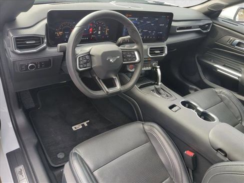 Used 2024 Ford Mustang GT Premium image 9