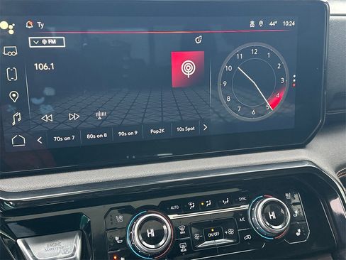 Used 2024 GMC Sierra 2500 AT4 w/ AT4 Premium Plus Package image 30