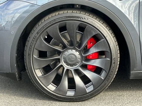 Used 2022 Tesla Model Y Performance AWD/4WD image 29