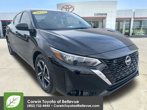Used 2025 Nissan Sentra SV FWD image 1