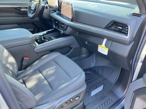 New 2026 Chevrolet Suburban LS w/ LS Custom Edition RWD image 30
