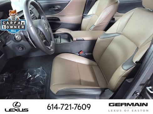 Used 2025 Lexus ES 300h w/ Premium Package FWD image 19