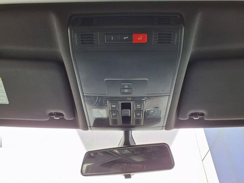 Used 2018 Volkswagen Tiguan SEL w/ R-Line Package AWD/4WD image 21