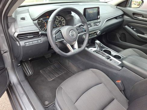 Used 2020 Nissan Altima 2.5 SV AWD/4WD image 9
