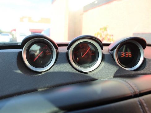 Used 2012 Nissan 370Z Roadster image 22