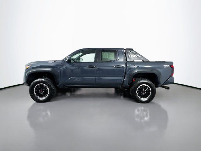 Used 2025 Toyota Tacoma TRD Off-Road AWD/4WD image 4