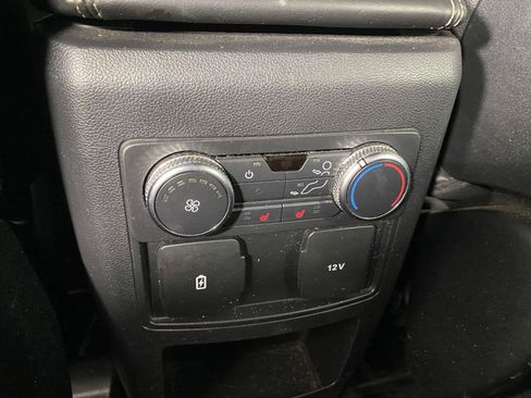Used 2020 Ford Explorer XLT w/ Equipment Group 202A AWD/4WD image 24