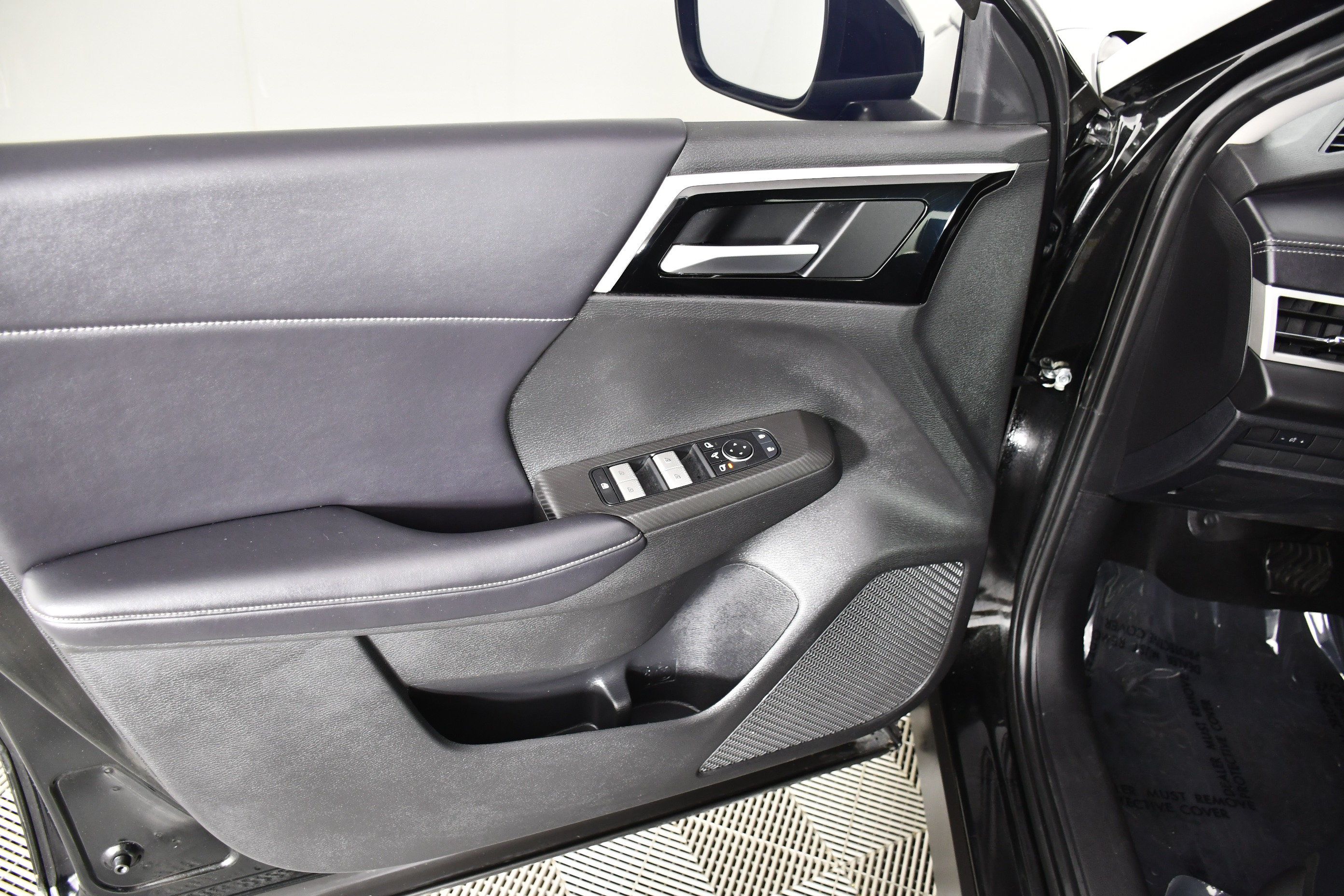 Used 2024 Mitsubishi Outlander SE AWD/4WD image 33