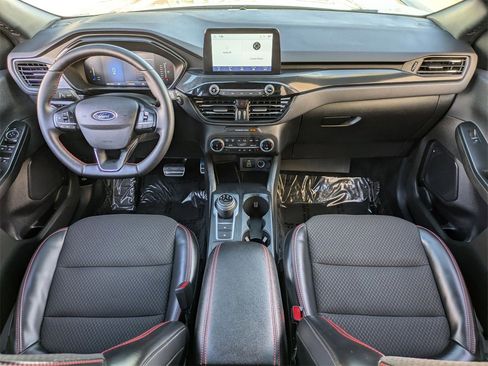 Used 2024 Ford Escape ST-Line image 25