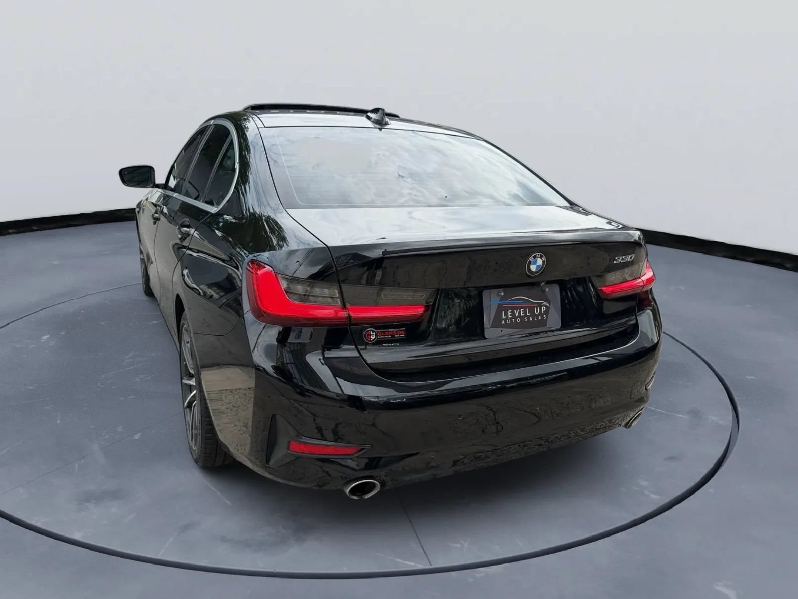 Used 2020 BMW 330i Sedan w/ Convenience Package RWD image 5