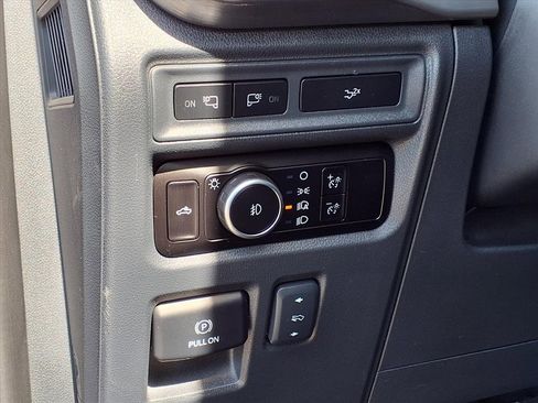 Used 2023 Ford F150 Lariat w/ Equipment Group 502A High image 33