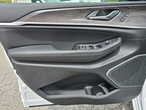 New 2026 Jeep Grand Cherokee Limited AWD/4WD image 35