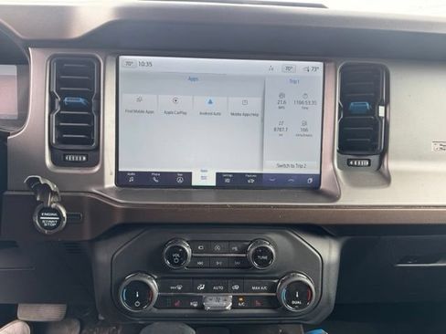 Used 2022 Ford Bronco Outer Banks AWD/4WD image 15