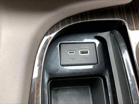 Used 2021 Cadillac Escalade Sport w/ Driver Assist Tech Package image 35