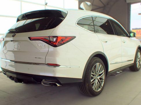Used 2024 Acura MDX SH-AWD w/ Advance Package image 2