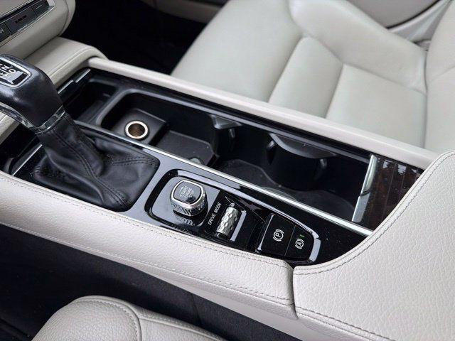 Used 2018 Volvo S90 T5 Momentum w/ Convenience Package AWD/4WD image 26