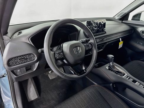 Certified 2025 Honda HR-V Sport image 9