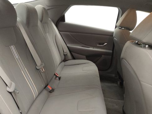 Used 2024 Hyundai Elantra SEL FWD image 19