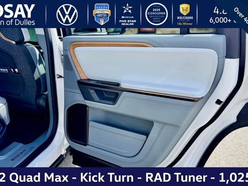 Used 2026 Rivian R1S Premium image 21