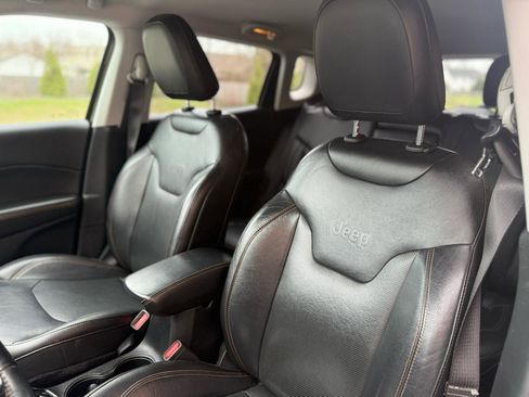 Used 2018 Jeep Compass Limited image 29