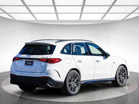 New 2026 Mercedes-Benz GLC 43 AMG 4MATIC image 4