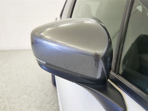 Used 2025 Subaru Crosstrek 2.0i Premium AWD/4WD image 18