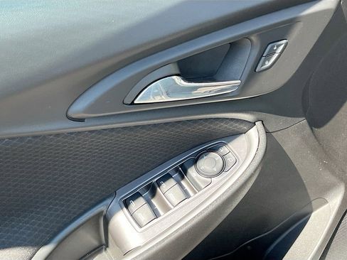Used 2025 Chevrolet Malibu LT FWD image 12