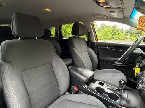 Used 2017 Kia Sorento AWD image 14
