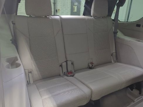 Used 2022 Cadillac Escalade Premium Luxury Platinum w/ LPO, Radiant Package image 17