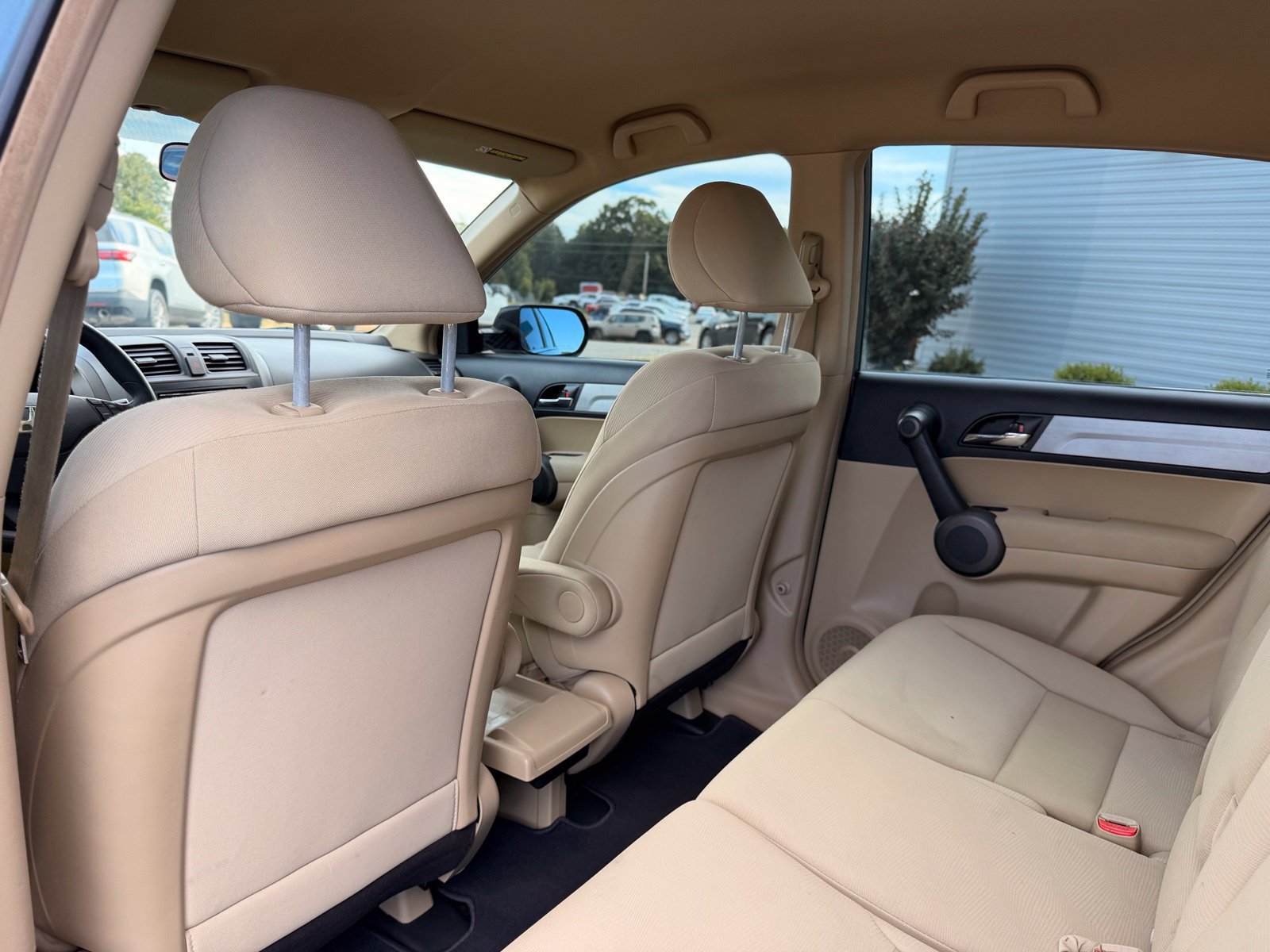 Used 2011 Honda CR-V LX image 17