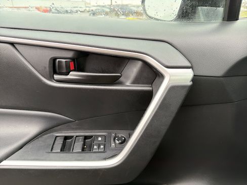 Used 2023 Toyota RAV4 LE image 14