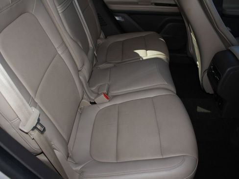 Certified 2023 Lincoln Corsair Reserve w/ Rear Removable Package Tray FWD image 21