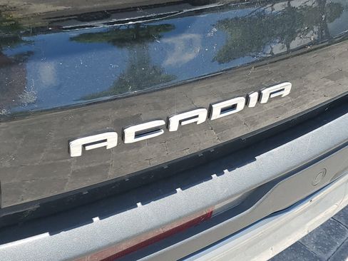 Used 2025 GMC Acadia Elevation FWD image 8