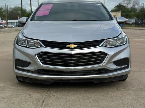 Used 2018 Chevrolet Cruze LS FWD image 2