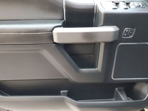 Used 2020 Ford F150 Platinum w/ Equipment Group 701A Luxury image 18